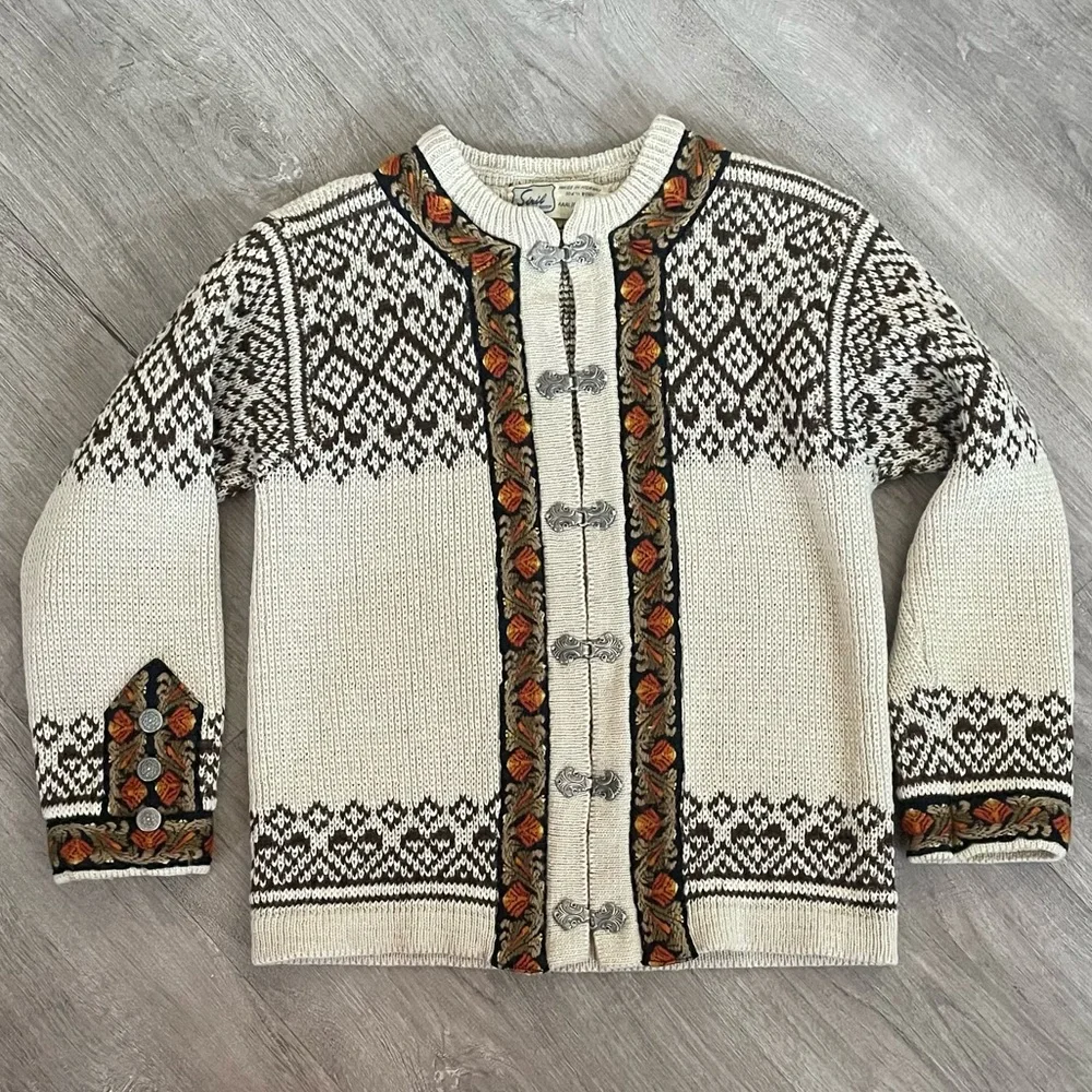 Siril Sweater Shop Norwegian Alpine 100% Wool Cardigan in Cream - Picture 1 of 7